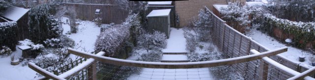 snowingbourton18dec10pano.jpg
